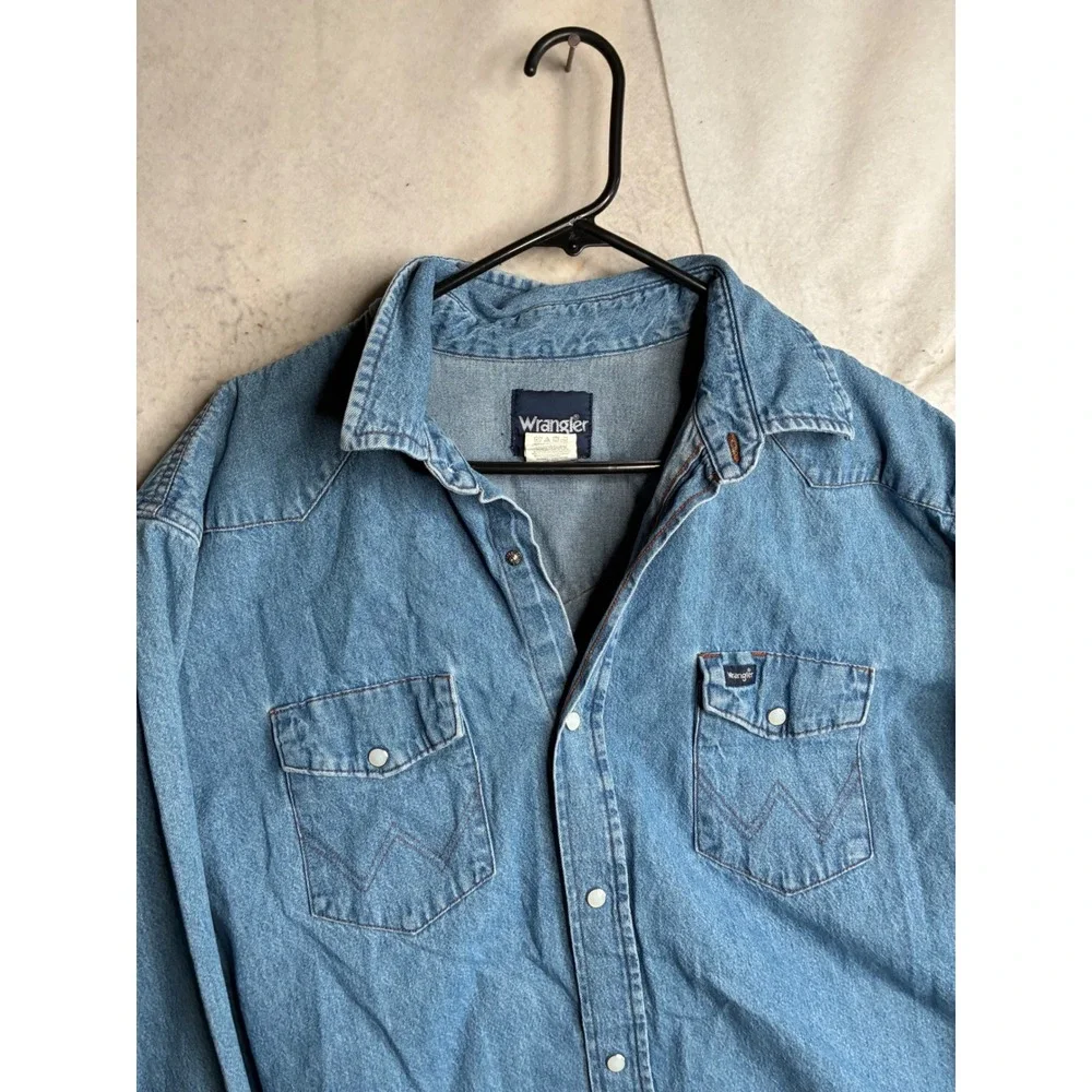 VTG Wrangler Mens Western Denim Pearl Snap Shirt Medium Wash Tall 2XLT 70127SW